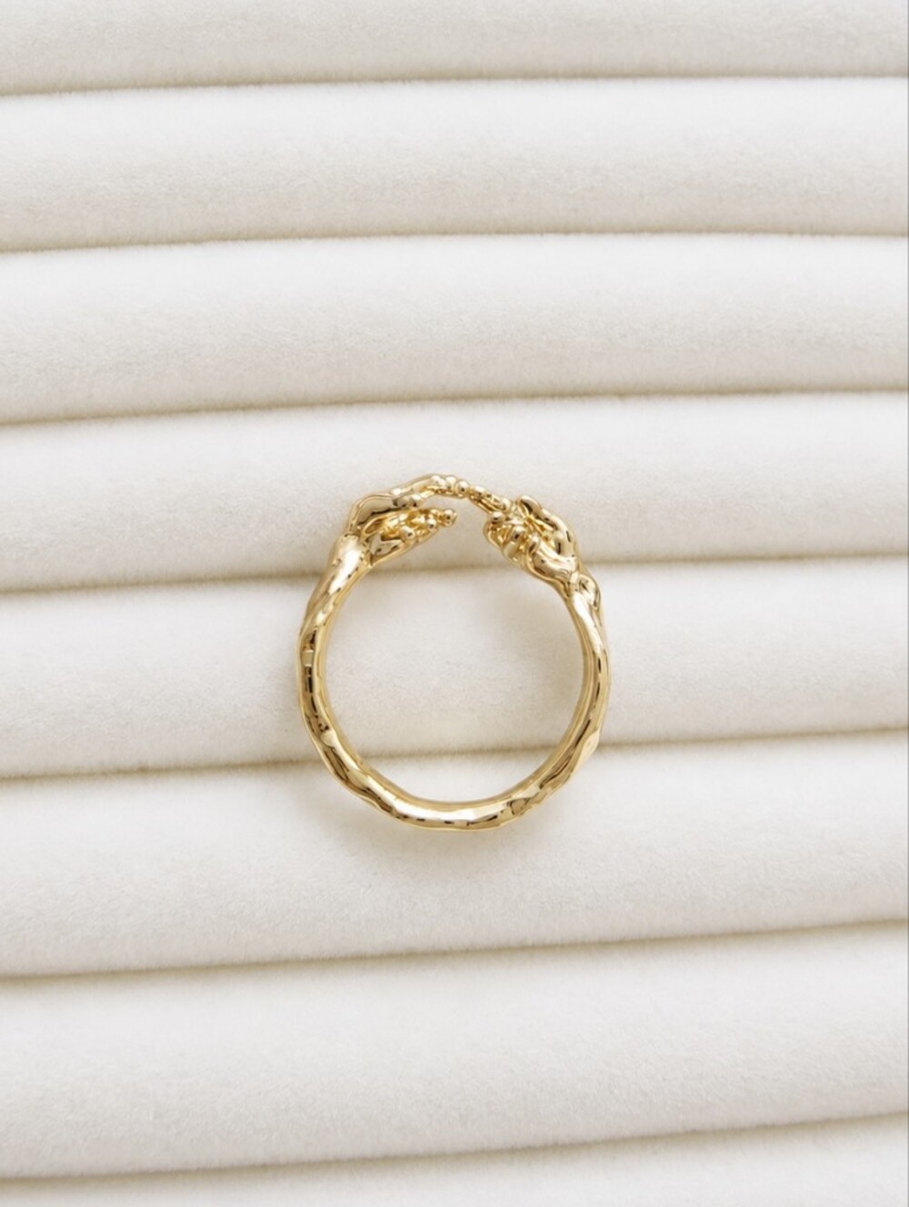 Michelangelo Inspired "Creation of Adam" Hand Ring – Gold Tone | Size 6 | New - Picture 3 of 4